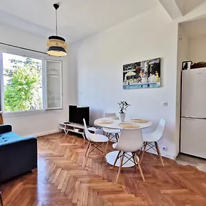  Apartment Le Foch By Guys France