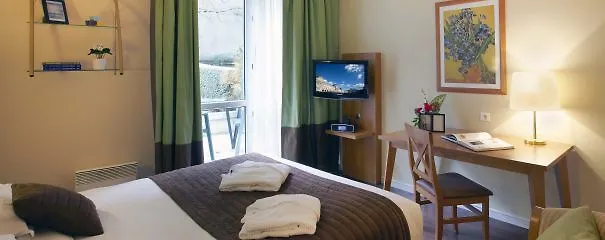 Citadines Montmartre Paris Aparthotel 3*,