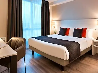 Citadines Montmartre Paris Aparthotel 3*,  France
